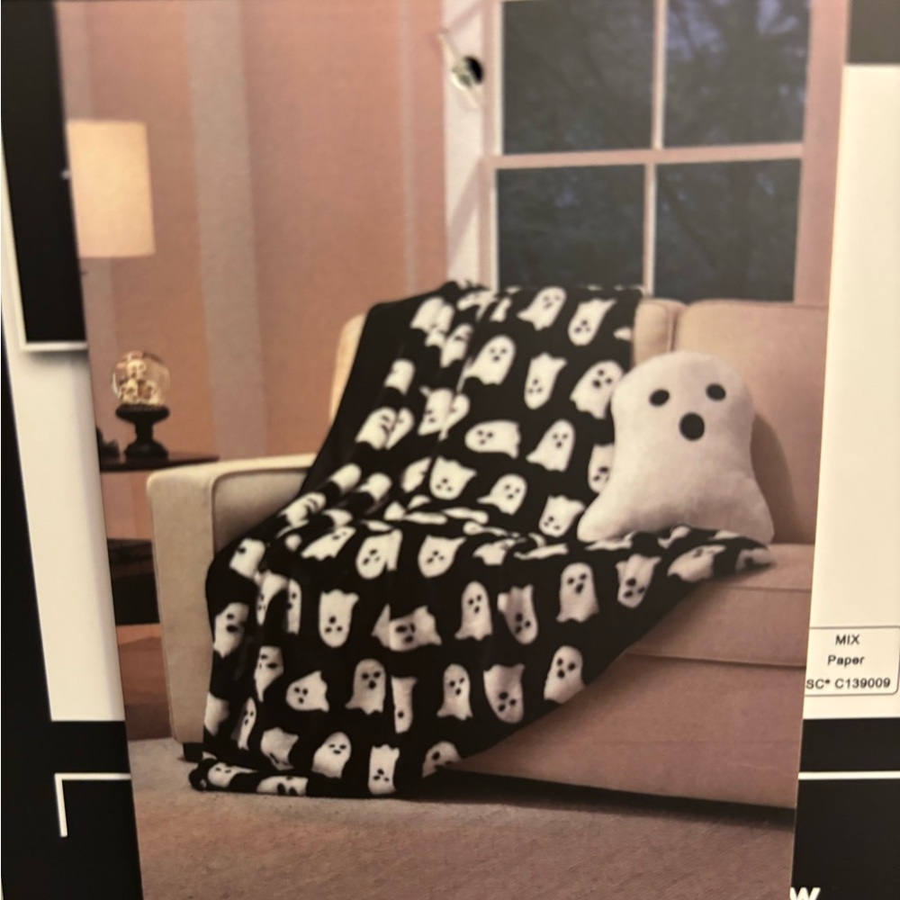 Plush Ghost Faux Fur Throw Blanket & Ghost Pillow Set, Halloween,NEW w/ TAG